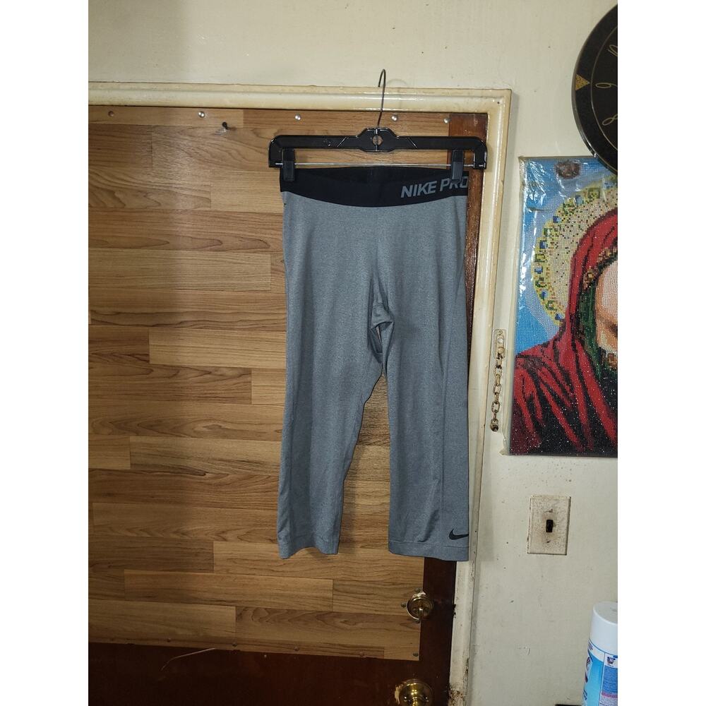 NIKE PRO DRI-FIT Women's Sz Small Training Capri Cropped Tights Gray 589366-091